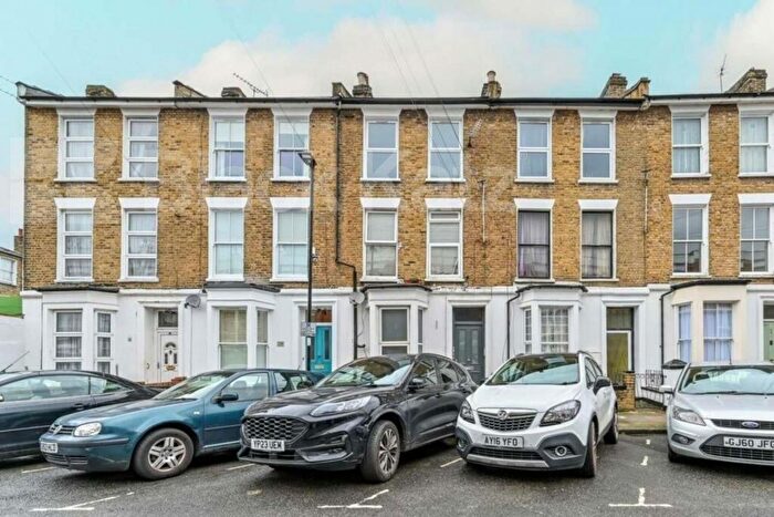4 Bedroom Flat To Rent In Hargrave Road, Archway, N19
