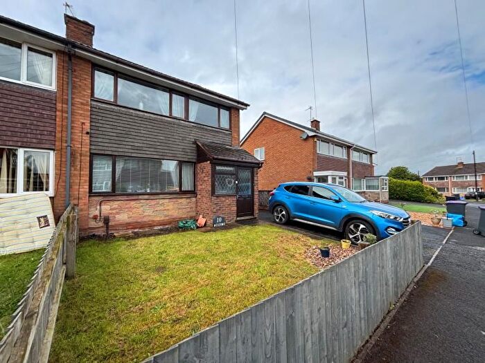 3 Bedroom Semi-Detached House For Sale In Nelson Way, Muxton, TF2