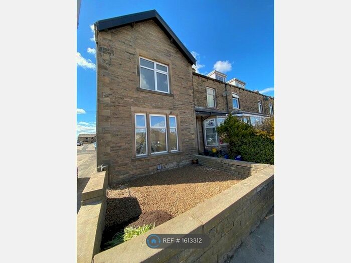 4 Bedroom End Of Terrace House To Rent In Gisburn Road, Barnoldswick, BB18