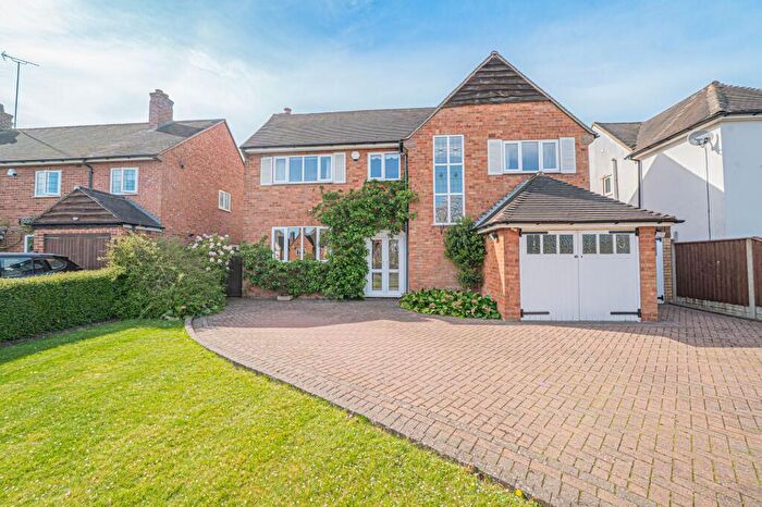 4 Bedroom Detached House For Sale In Broadfern Road, Knowle, B93