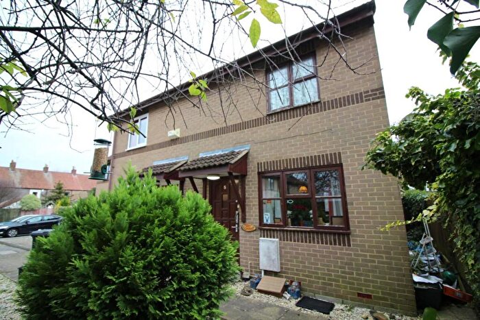 2 Bedroom House For Sale In Bridges Court, Fishponds, Bristol, BS16