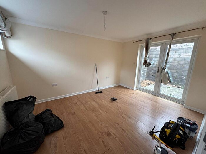 2 Bedroom Terraced House To Rent In Bridge Road, Woolston, SO19