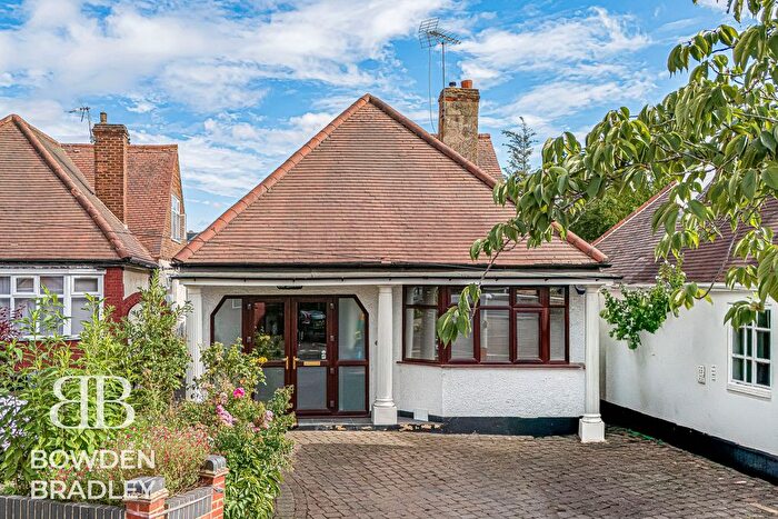 2 Bedroom Detached Bungalow For Sale In Stradbroke Grove, Clayhall, IG5