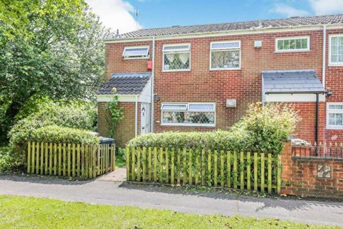 4 Bedroom House To Rent In Conway Road, Fordbridge, Birmingham., B37