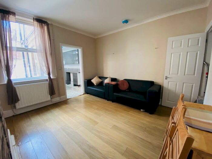 4 Bedroom Terraced House To Rent In Arboretum Avenue, Lincoln, LN2