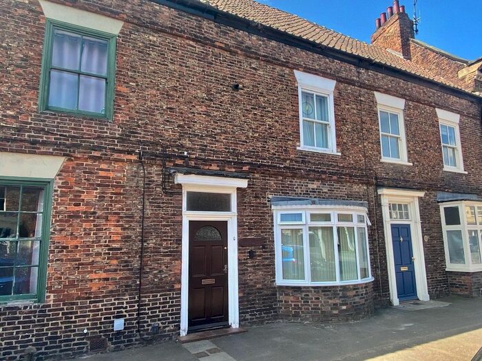 1 Bedroom Flat To Rent In Apartment Ivon House, Long Street, Easingwold, YO61
