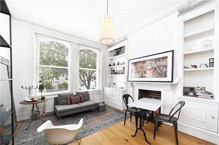 2 Bedroom Flat For Sale In Netherwood Road, London, W14