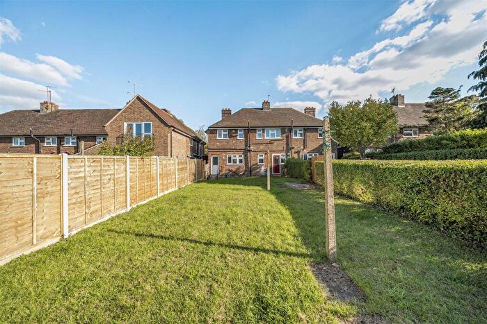 Flat To Rent In Hopkins Crescent, Sandridge, AL4