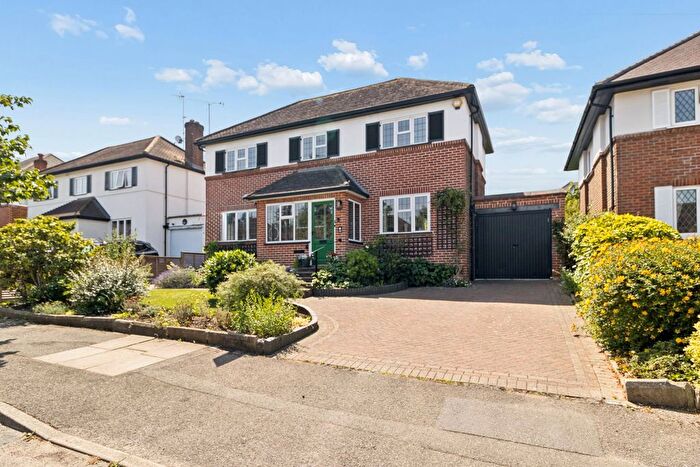 4 Bedroom Detached House For Sale In Malpas Drive, Pinner, HA5