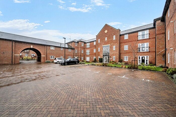 2 Bedroom Flat For Sale In Ferard Corner, Warfield, Bracknell, RG42