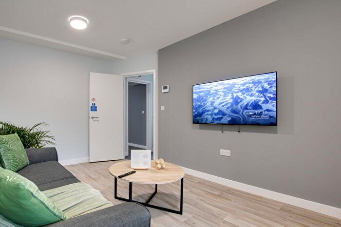 2 Bedroom Apartment To Rent In A Clarendon Park Road, Clarendon Park, LE2