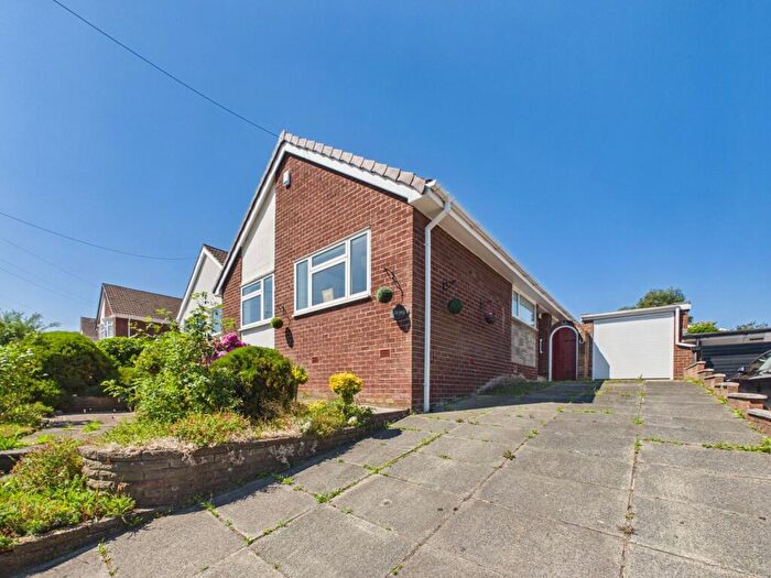 2 Bedroom Detached Bungalow For Sale In Gateacre Park Drive, Gateacre, Liverpool., L25