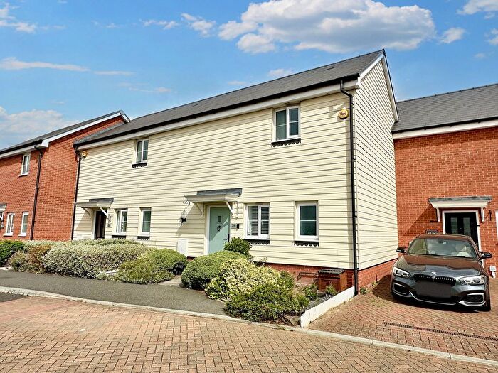 2 Bedroom Terraced House For Sale In Tonbridge Drive, Dunton Fields, SS15