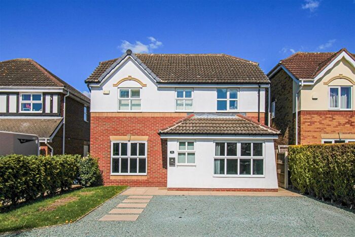 4 Bedroom Detached House For Sale In Greenside Court, New Crofton, Wakefield, WF4