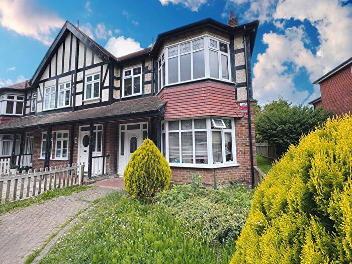 3 Bedroom House To Rent In Burgess Road, Southampton, SO16