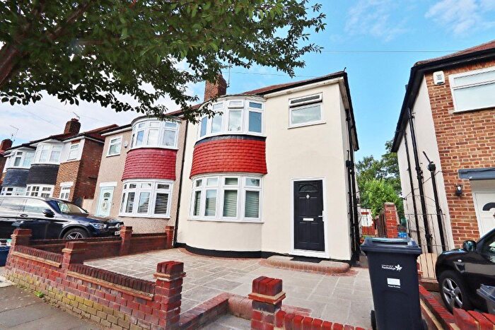 3 Bedroom Semi Detached House To Rent In Penrith Road, Hainault, IG6