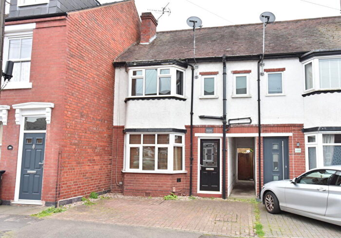 3 Bedroom Terraced House For Sale In Kingswinford, Broad Street, DY6