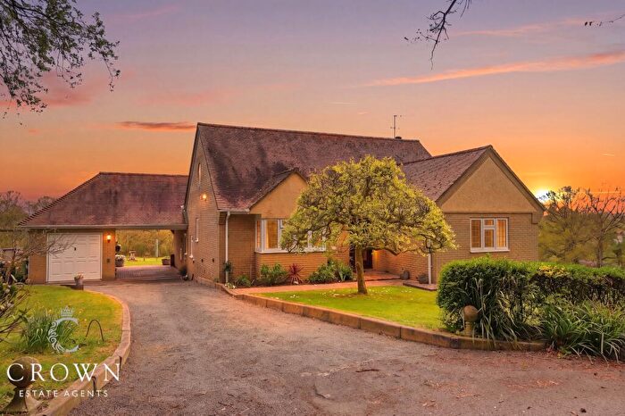 3 Bedroom Bungalow For Sale In Church Lane, South Hanningfield, Chelmsford, CM3