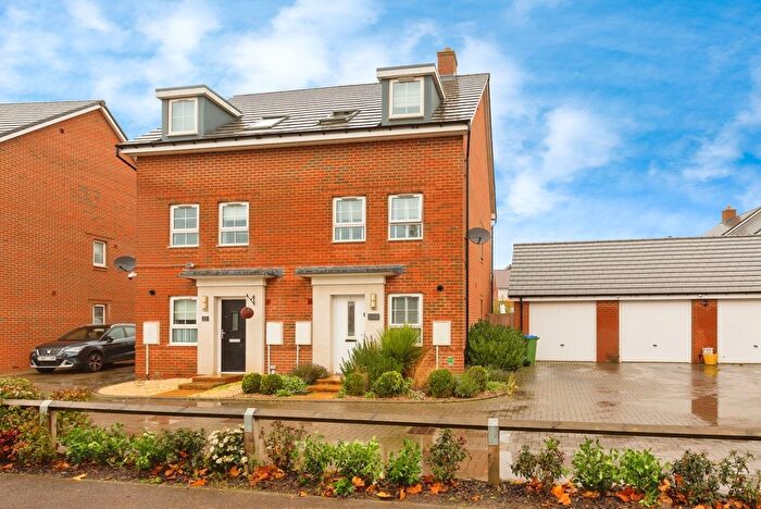 3 Bedroom Semi Detached House For Sale In Nutmeg Close, Broughton, Aylesbury, Buckinghamshire, HP22