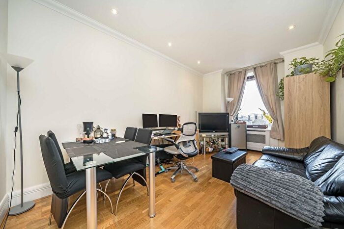 1 Bedroom Flat For Sale In Whitehouse Apartments, London, SE1