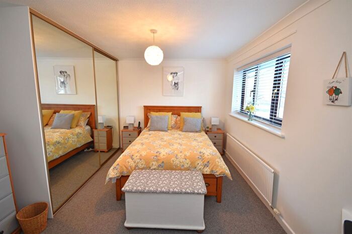 3 Bedroom Detached House For Sale In Mereside Close, Macclesfield, SK10