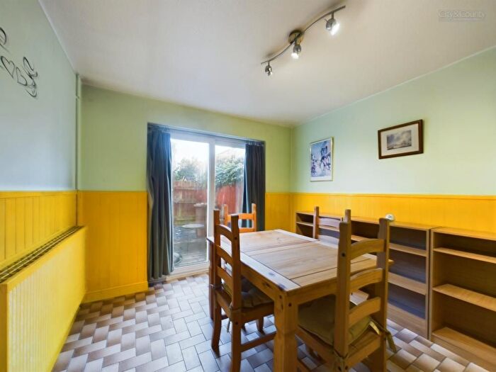 3 Bedroom End Of Terrace House For Sale In Crabtree, Peterborough, PE4