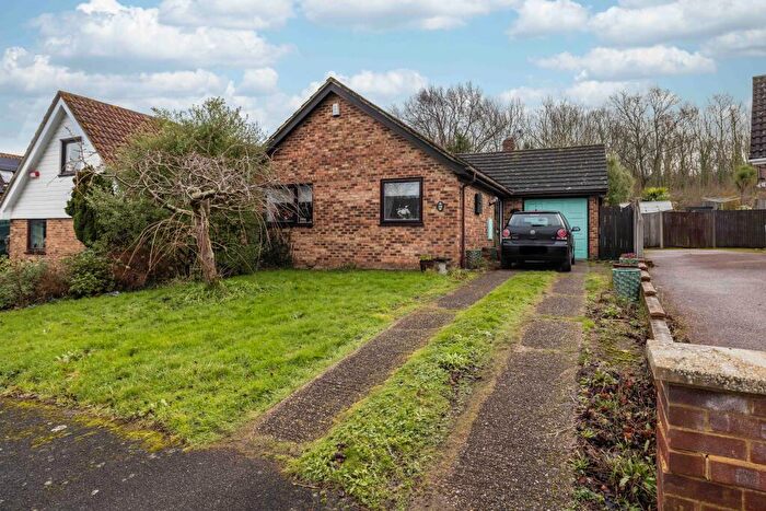 2 Bedroom Bungalow For Sale In Woodside, Faversham, ME13