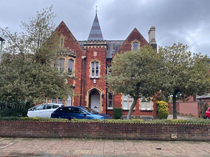 1 Bedroom Apartment To Rent In Flat Underwood House, Rothsay Gardens, MK40