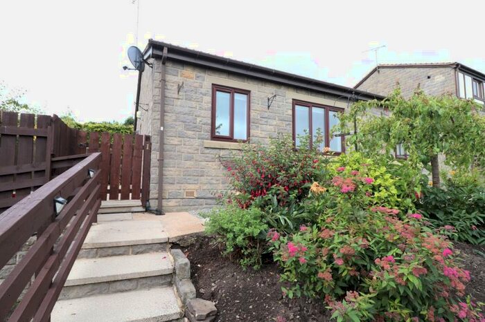 1 Bedroom Bungalow To Rent In Regency Park Grove, Pudsey, LS28