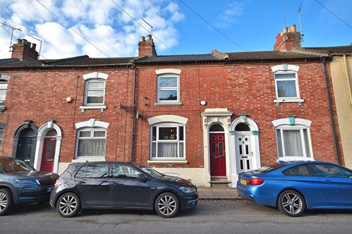 3 Bedroom Terraced House To Rent In Artizan Road, Northampton, NN1