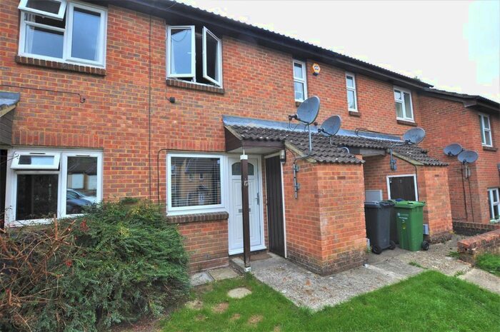 1 Bedroom Flat To Rent In Sturt Court, Guildford, Surrey, GU4