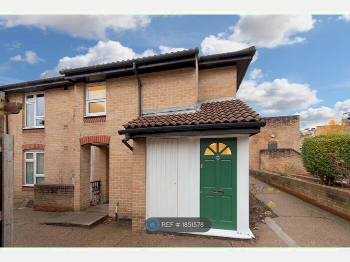 1 Bedroom Flat To Rent In Tessa Sanderson Place, London, SW8