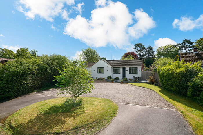 4 Bedroom Detached Bungalow For Sale In Pea Lane, Northchurch, Berkhamsted, HP4