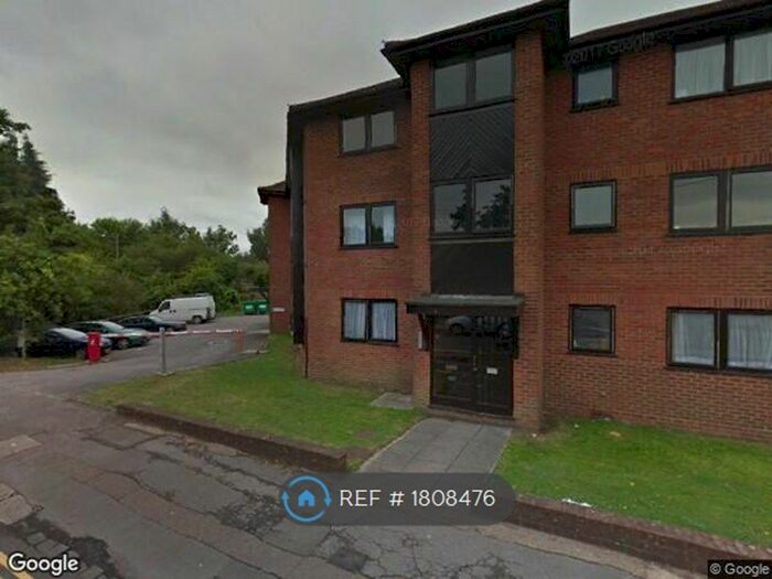 1 Bedroom Flat To Rent In The Willows, Redhill, RH1
