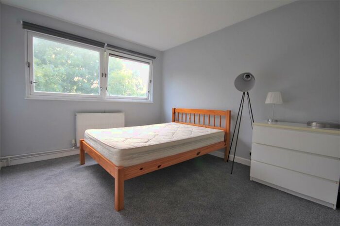 3 Bedroom Flat To Rent In Granby Street, Shoreditch, London, E2