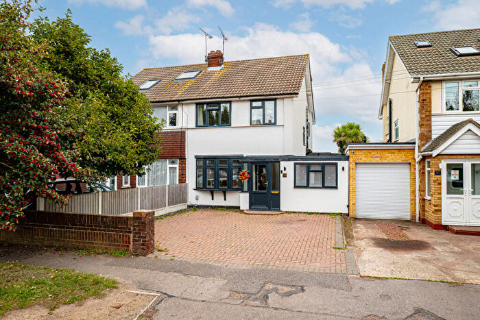 4 Bedroom Semi-Detached House For Sale In Shoebury Road, Southend-on-sea, SS3