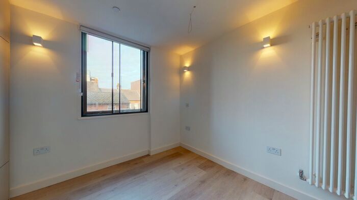 Studio To Rent In George Street, Luton, LU1