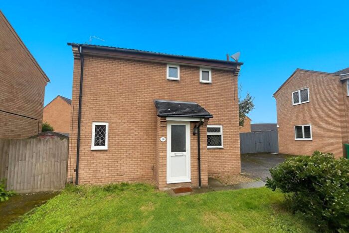 2 Bedroom Detached House To Rent In Lavender Close, Yaxley Peterborough, PE7