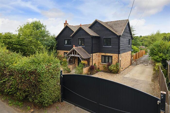3 Bedroom Detached House For Sale In Common Road, Bluebell Hill Village, Chatham, ME5
