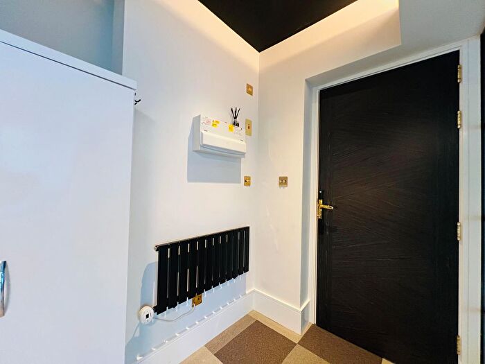 1 Bedroom Studio To Rent In Arka House, High Road, Whetstone, London, N20