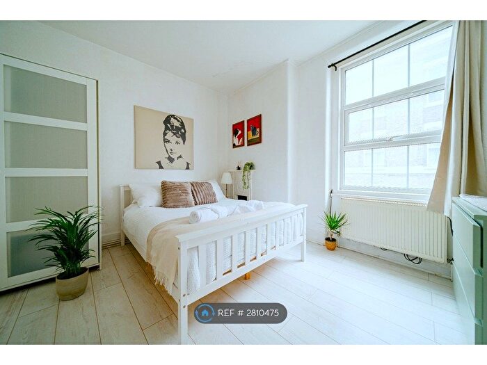 2 Bedroom Flat To Rent In Miles Buildings, London, NW1