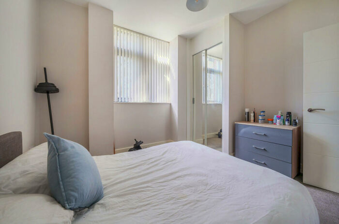 1 Bedroom Flat For Sale In Dawsons Square, Pudsey, West Yorkshire, Uk, LS28