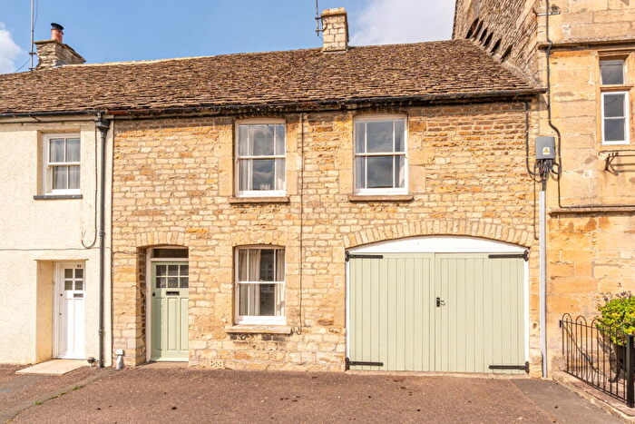 3 Bedroom Terraced House For Sale In High Street, Sherston, SN16