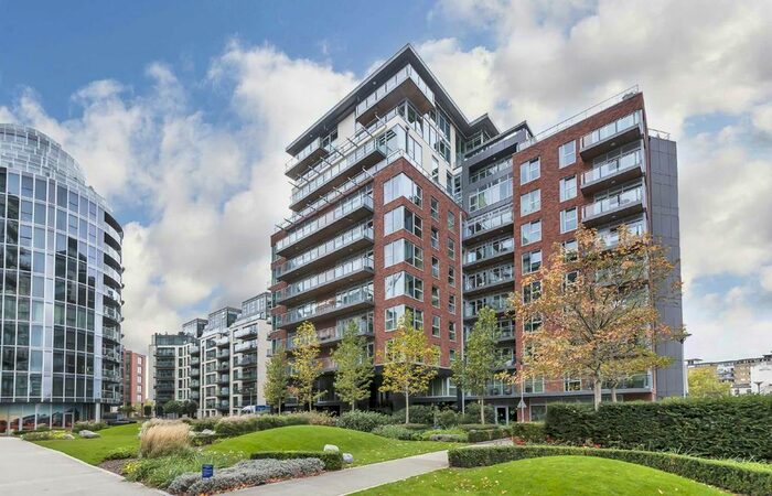 2 Bedroom Flat To Rent In Juniper Drive, London, SW18