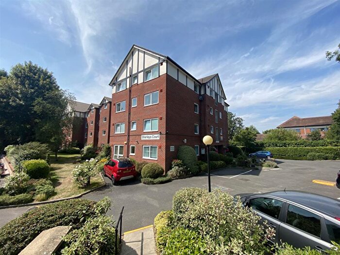 2 Bedroom Flat For Sale In Wood Lane, Ruislip, HA4