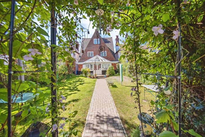 5 Bedroom Detached House For Sale In Norwich Road, Ipswich, Suffolk, IP1