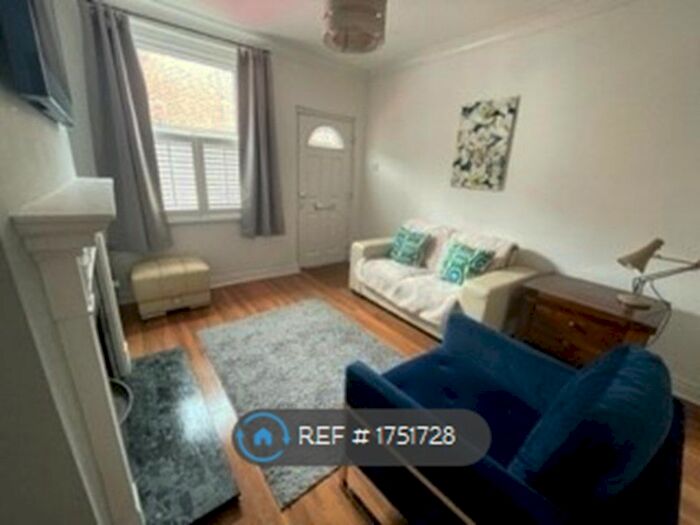 1 Bedroom Terraced House To Rent In Barton Street, Macclesfield, SK11