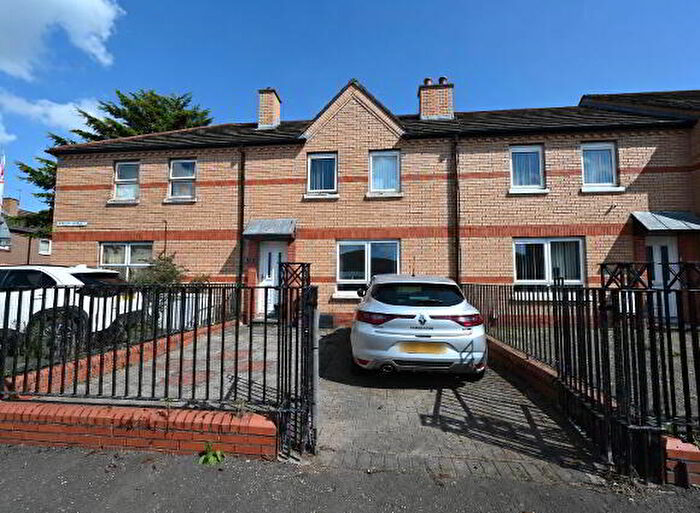 3 Bedroom Mid Terraced House For Sale In Apsley Street, Belfast, BT7
