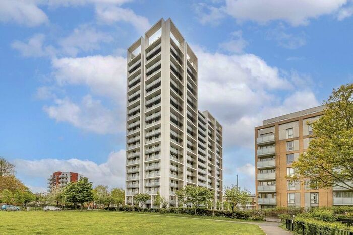 2 Bedroom Flat To Rent In Robsart Street, London, SW9