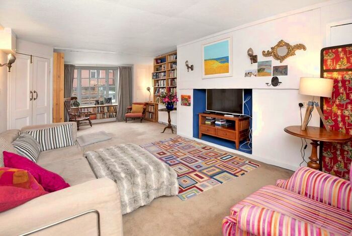 4 Bedroom Terraced House To Rent In Exeter, Devon, EX4